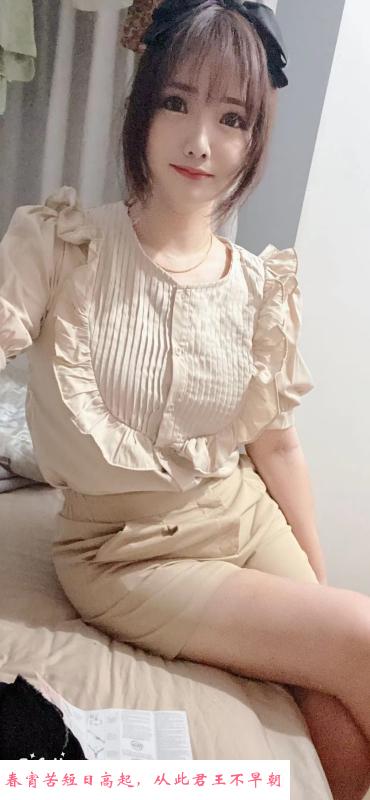 龙华依依 第2张