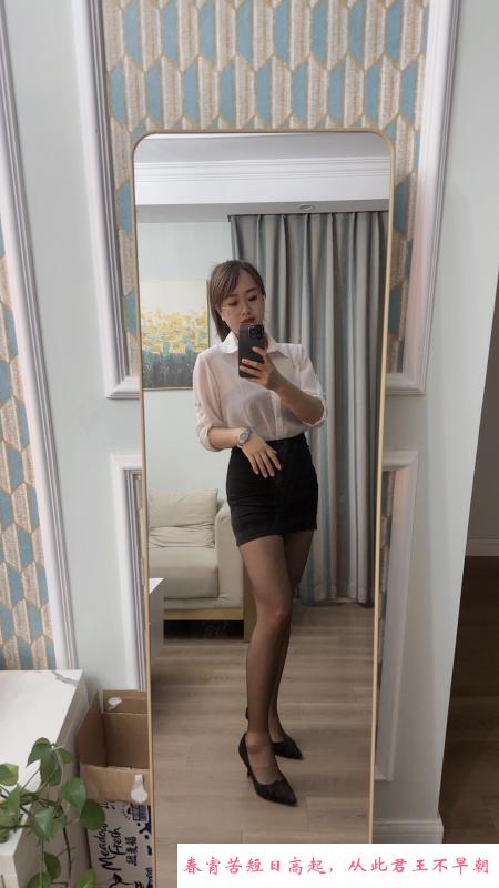 像少女一样的少妇 第3张