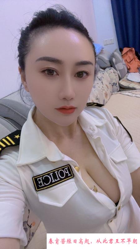 黄泥磅风情少妇 第4张