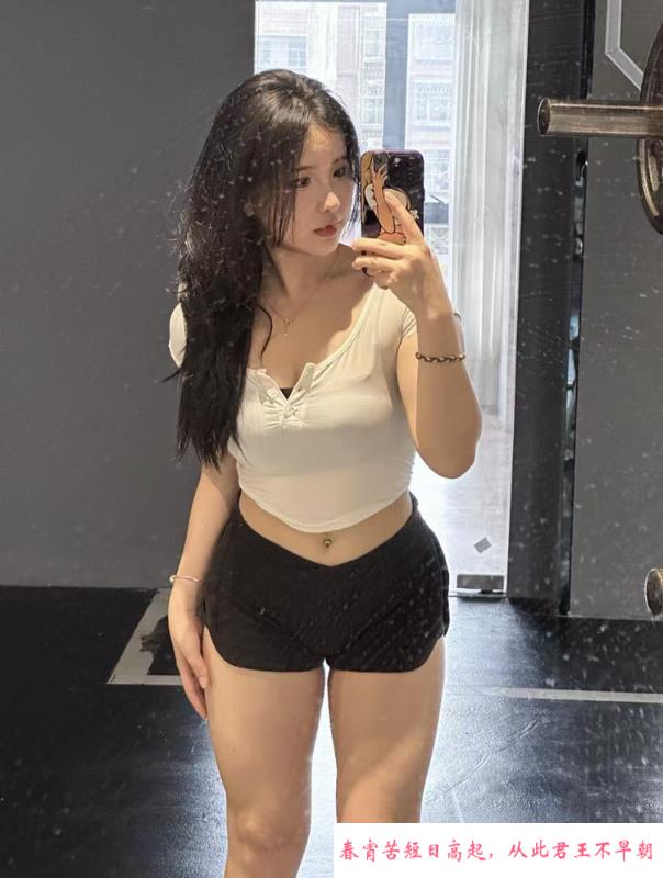 南山巨乳露西 第1张