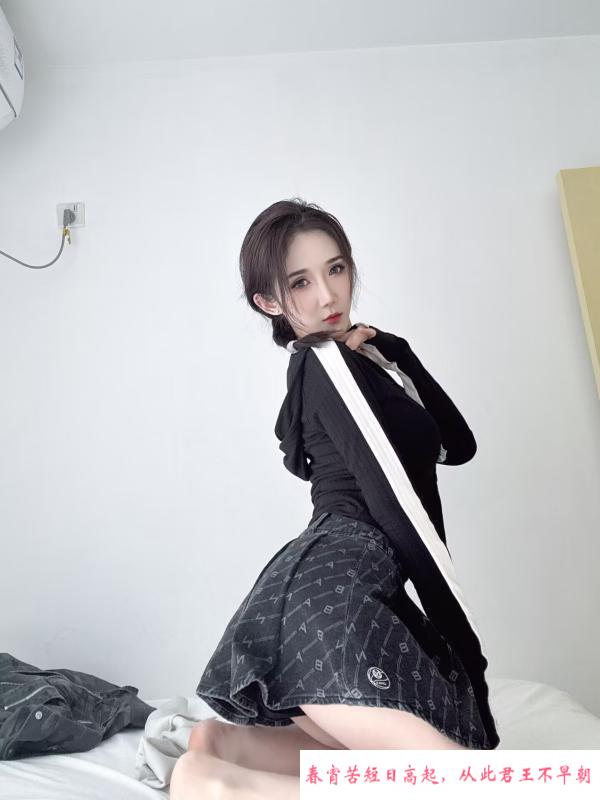 大胸美女 第1张