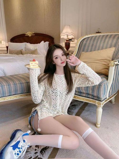 极品兼职，操出水河 第2张