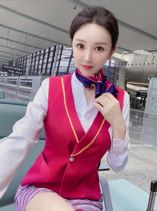 南航空姐 第1张