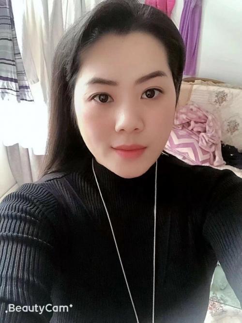 明珠广场大奶兼职熟女，性价比高同发威客 第2张