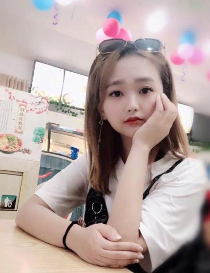 罗湖区小雯：大奶高颜值，服务深情贴心很投入 第2张