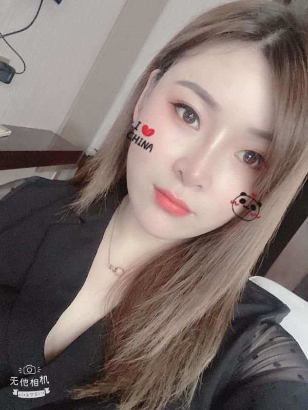 海珠胸大的露露 第3张