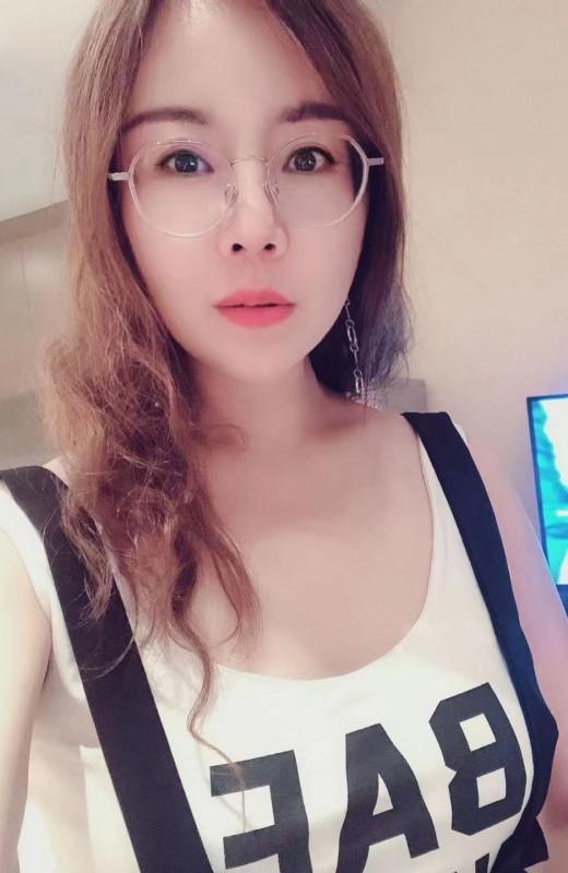 天河区的小苍老师 第1张