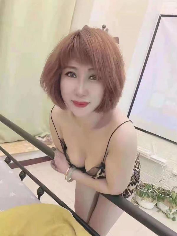 台东附近长腿少妇 第1张