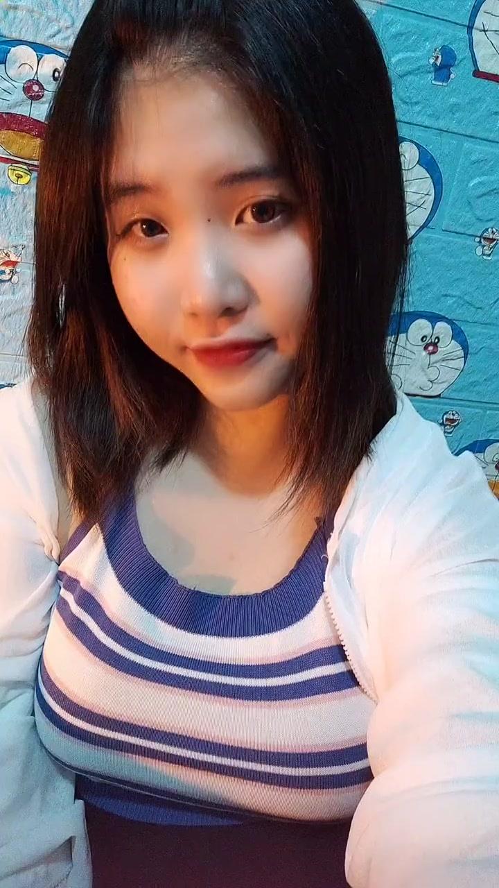 朝阳青年路的胖妞 第1张