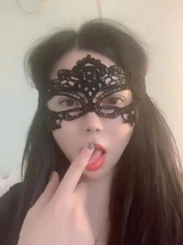 光谷风骚少妇 第4张