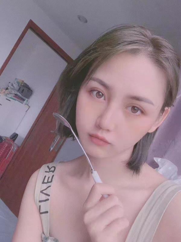 罗湖许露 第1张