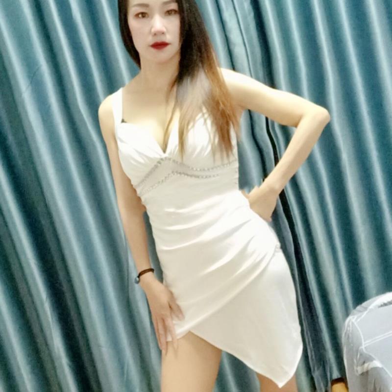实惠的熟女 第1张