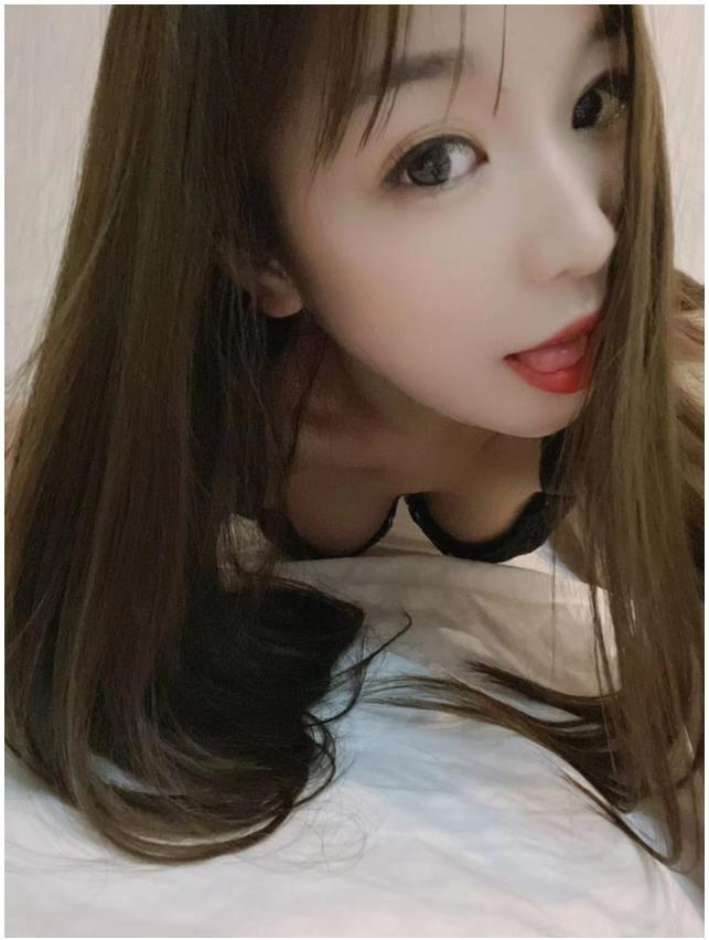 验证20岁嫩妹芸芸，特别水灵，特别嫩 第2张