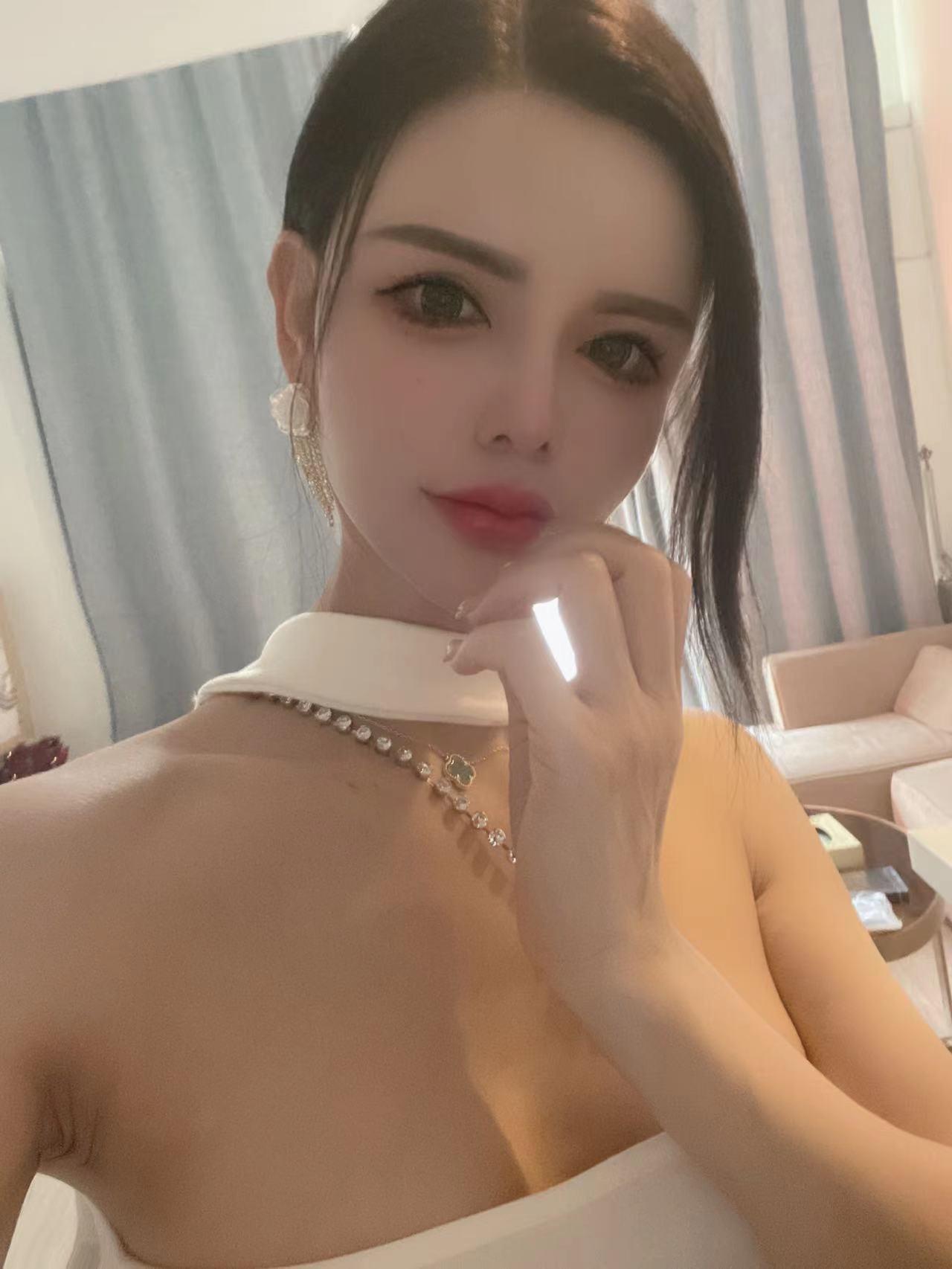 硚口辣妹小玉儿，边洗澡边舌吻，爽的一匹，推荐女上、... 第3张