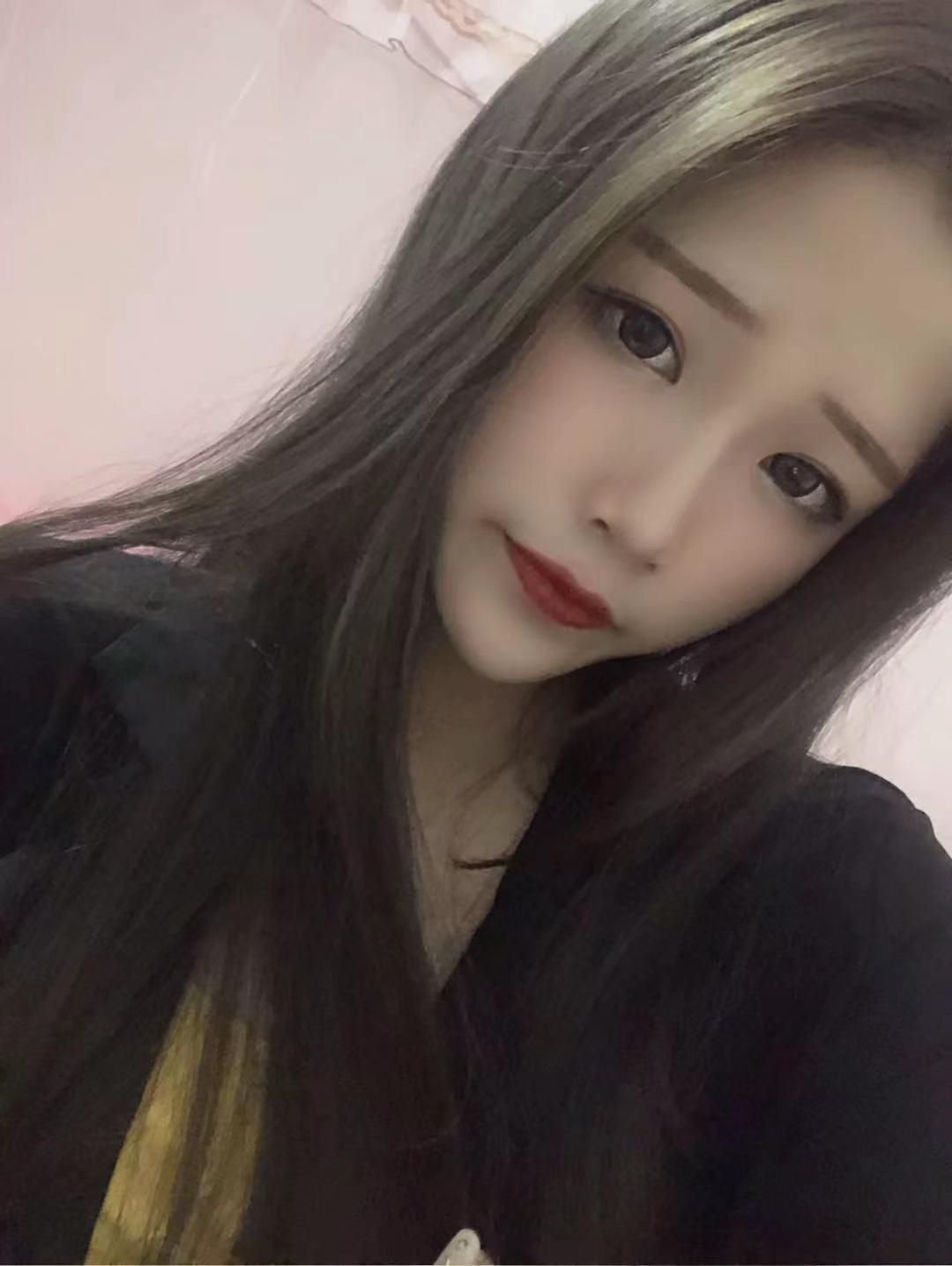 九鼎国际那边的美女小宁宁，啥姿势都可以 第1张