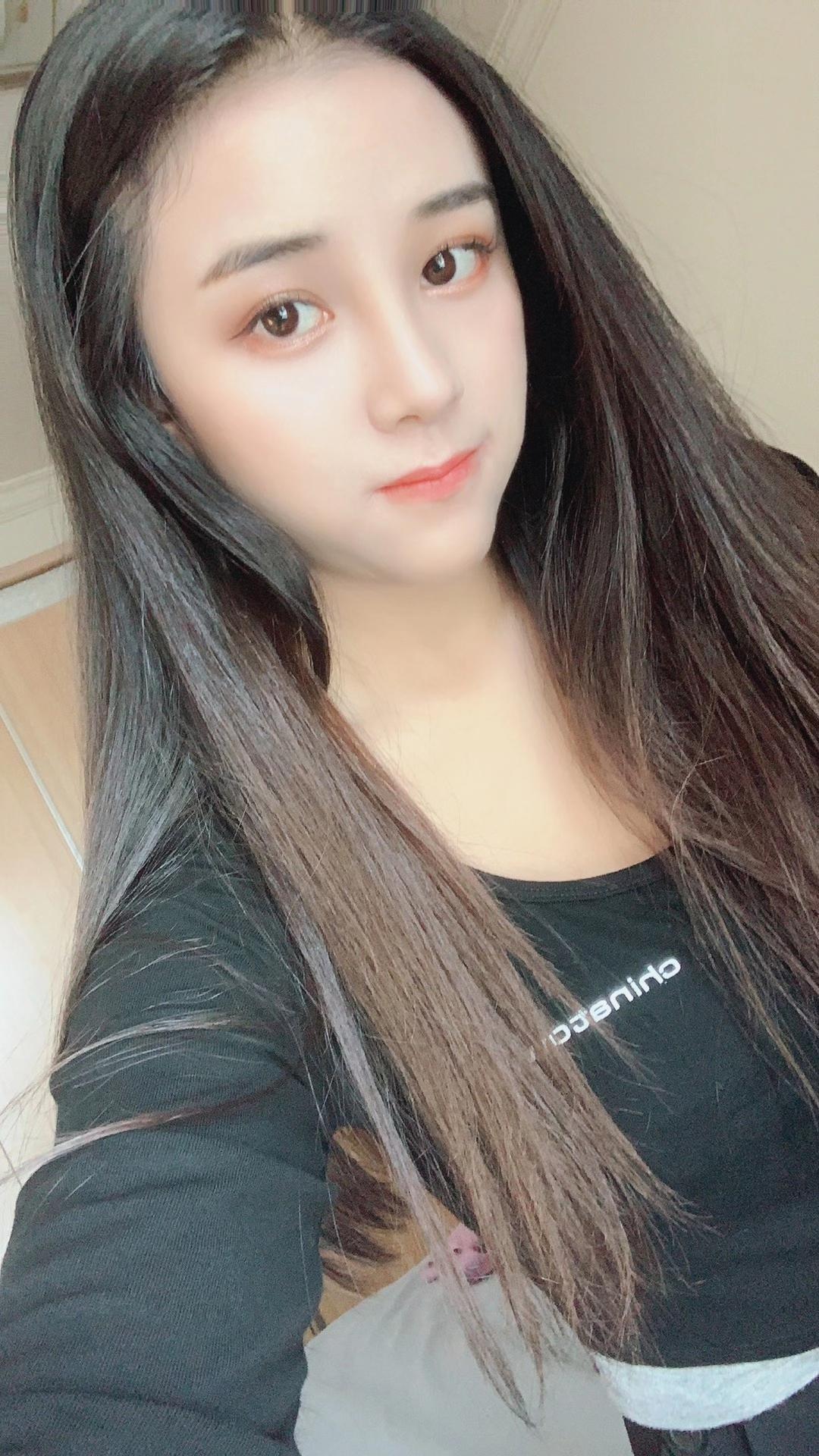 验证了一个长相身材俱佳的妹子 第1张